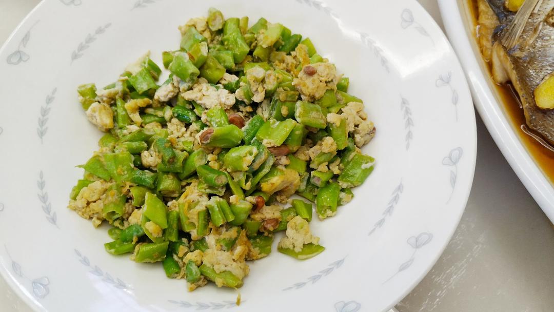 豆角炒鸡蛋