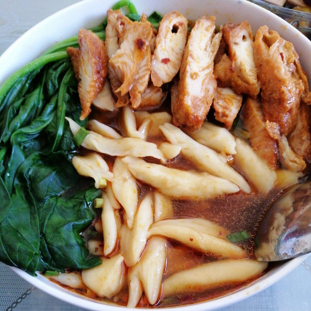 酸辣开胃肉末剪刀面