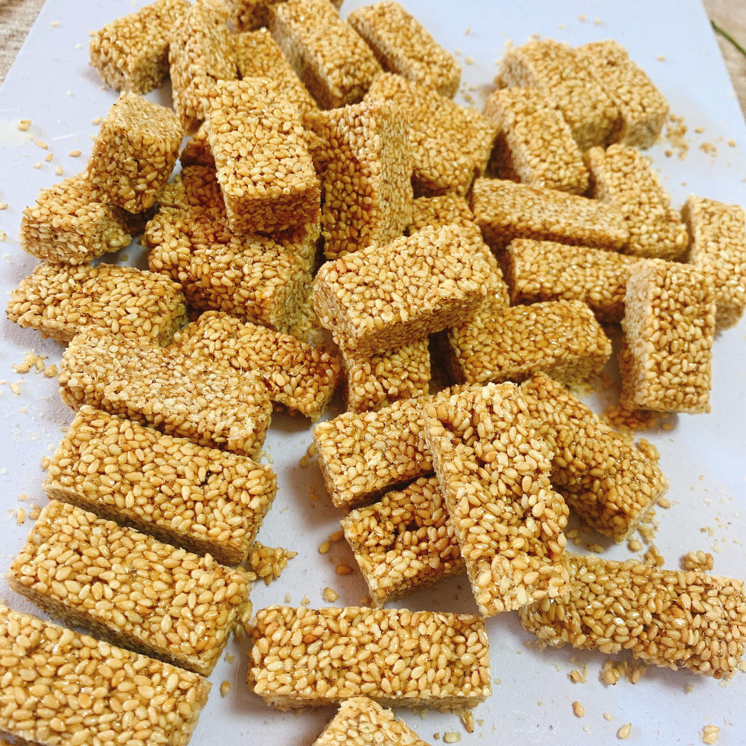 翩翩伊人怡做的芝麻糖(古早味)