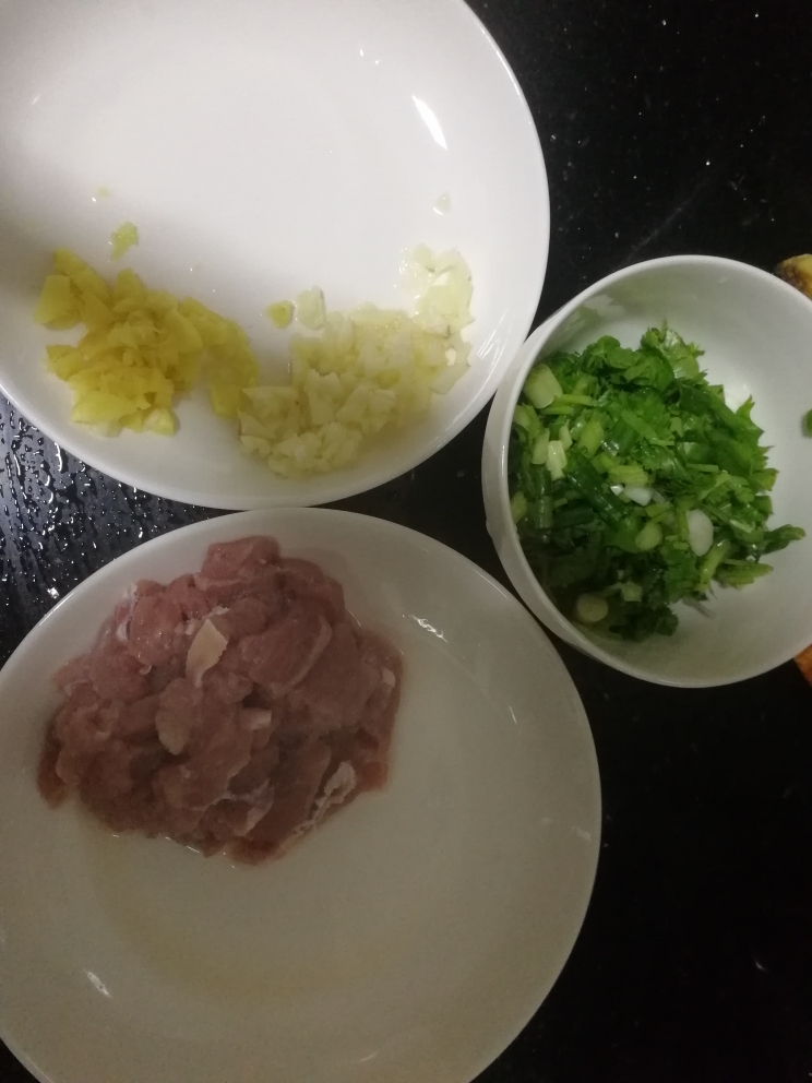 广式早餐-瘦肉汤河粉的做法 步骤2