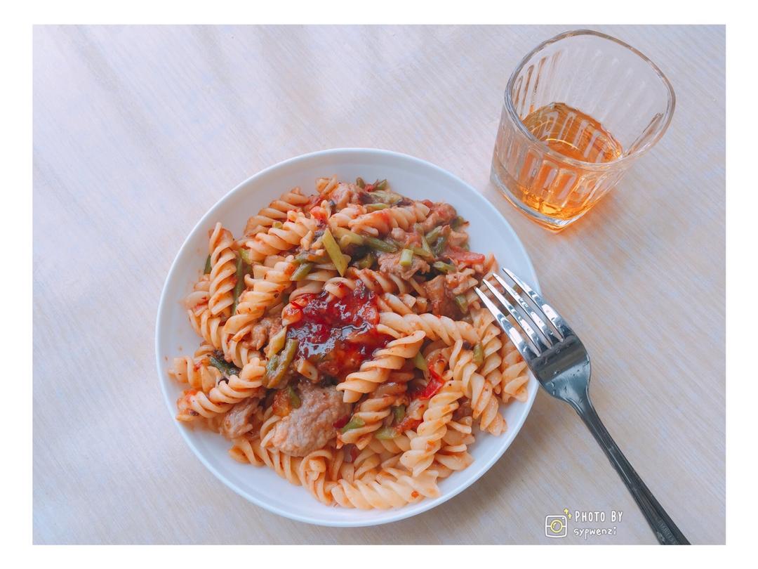 番茄意大利面