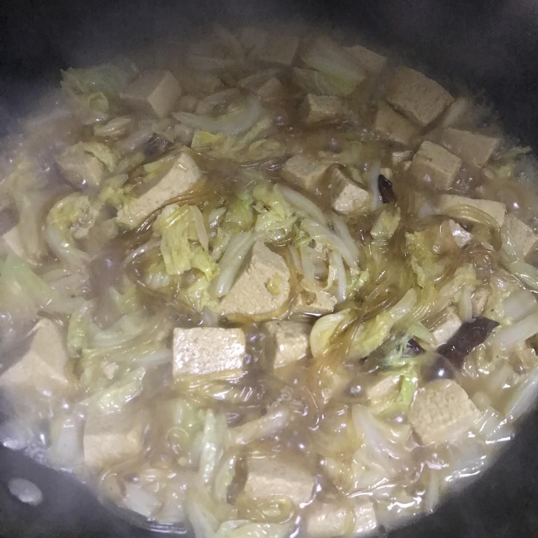白菜炖冻豆腐