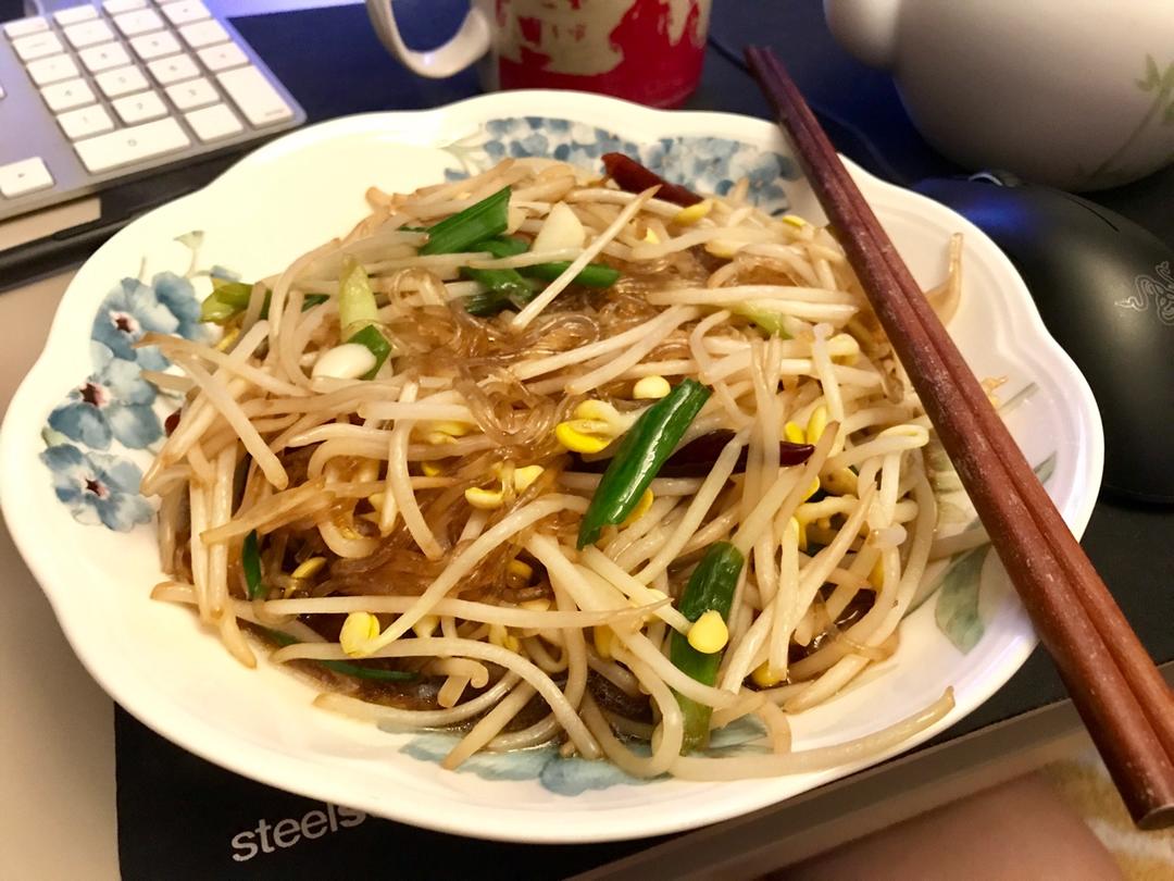 黄豆芽炒粉条