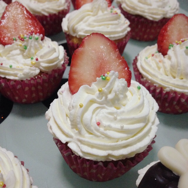 清新莓果奶油cupcake