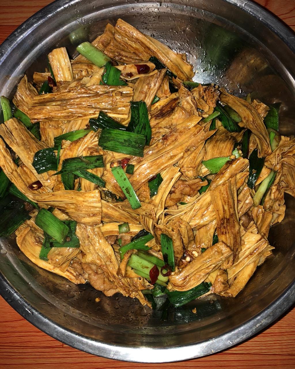 陆露1206做的腐竹炒肉片