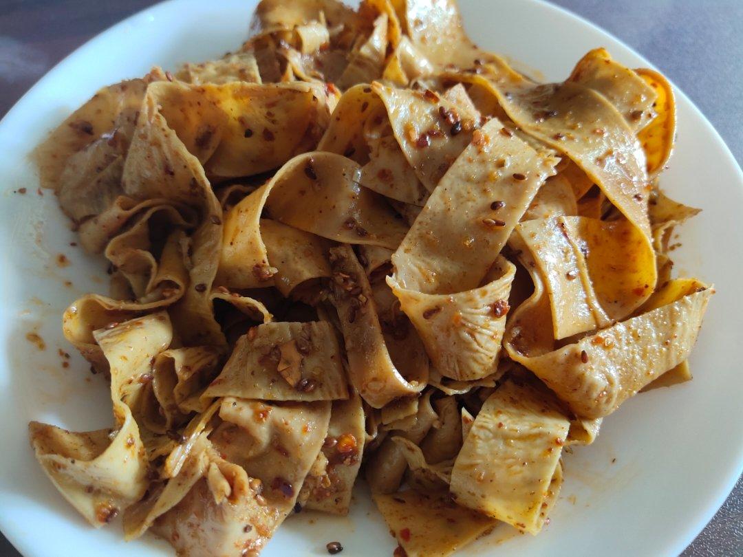 自制花蝴蝶辣条（豆皮）