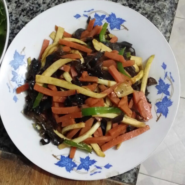 茭白木耳炒肉