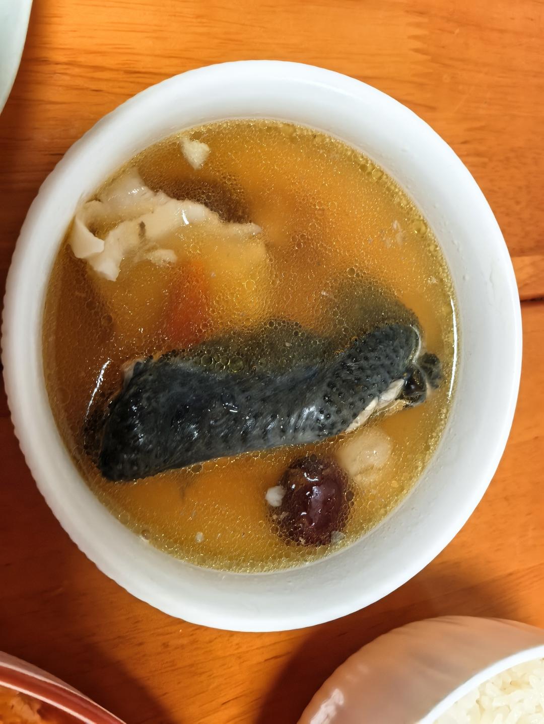 【靓汤水】椰子炖乌鸡