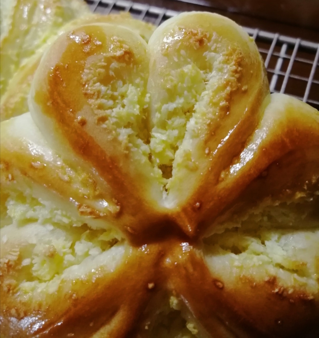 幸运四叶草椰蓉面包|每一瓣都是爱你的形状|香甜小面包