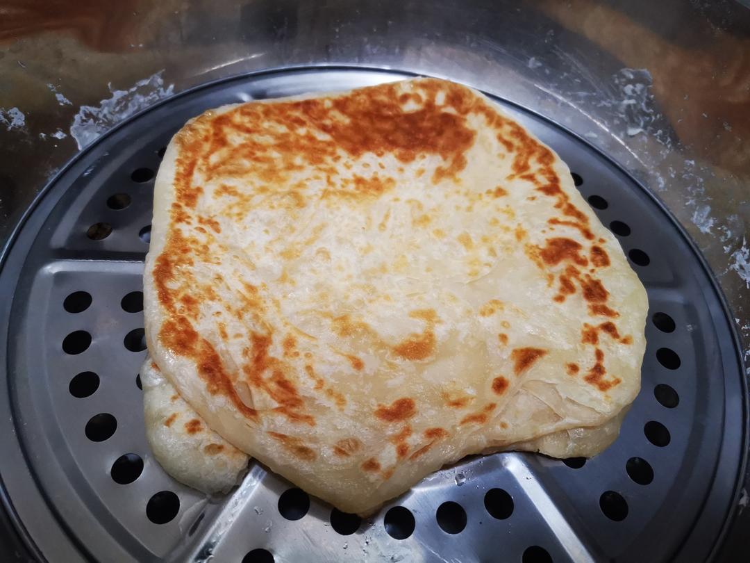 烙饼不硬的小窍门 掌握了你也能看出柔软多层凉了不硬的小油饼