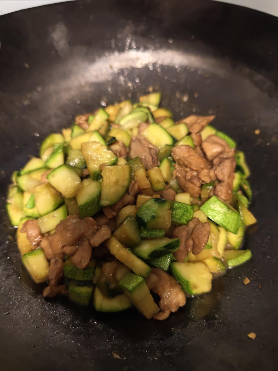 照烧鸡肉配西葫芦Teriyaki Chicken with Zucchini