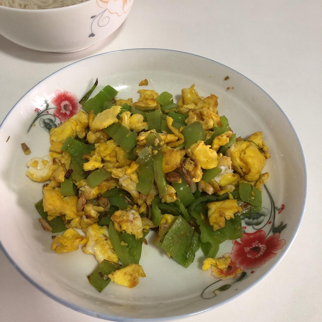 快手菜1:青椒炒鸡蛋