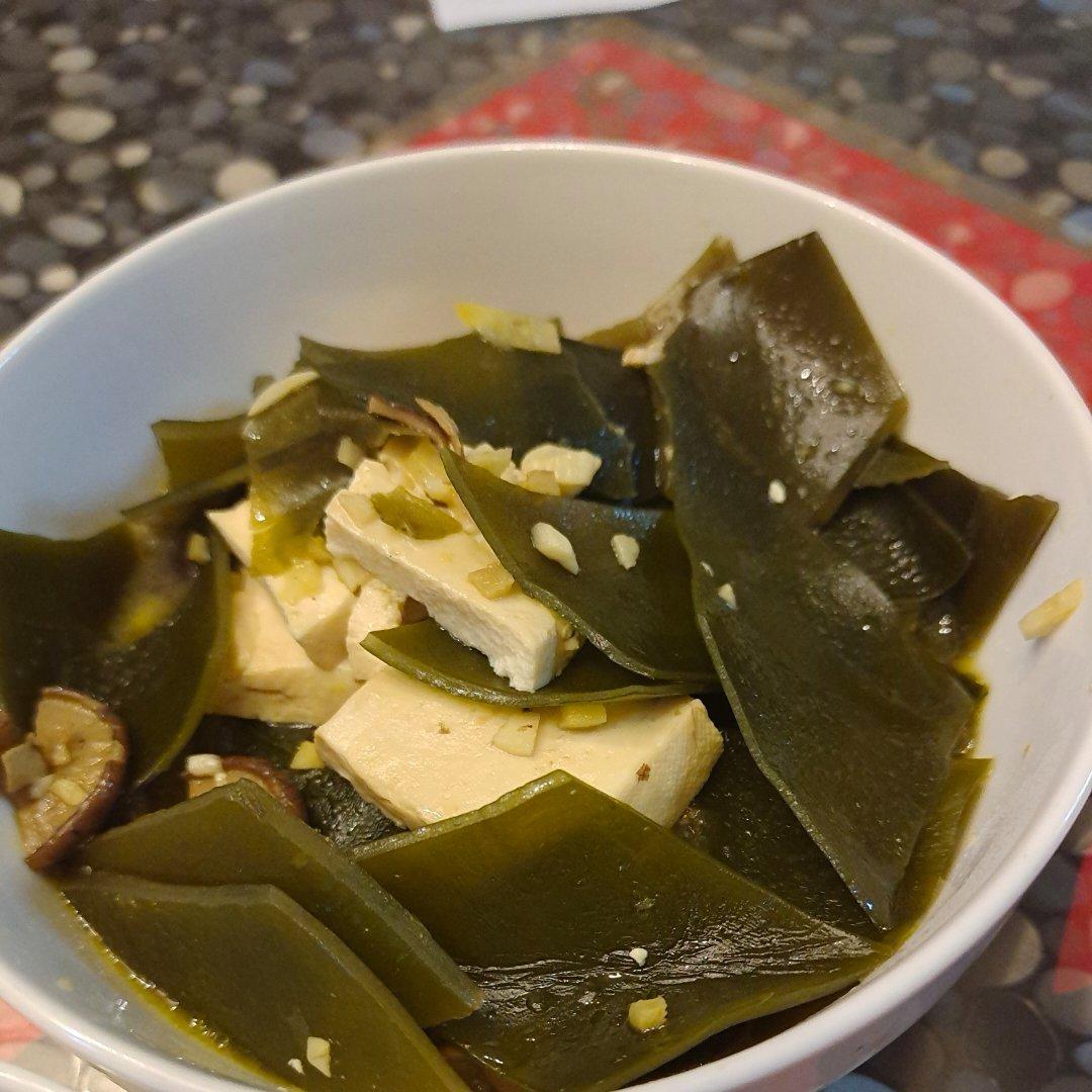 低脂海带豆腐汤