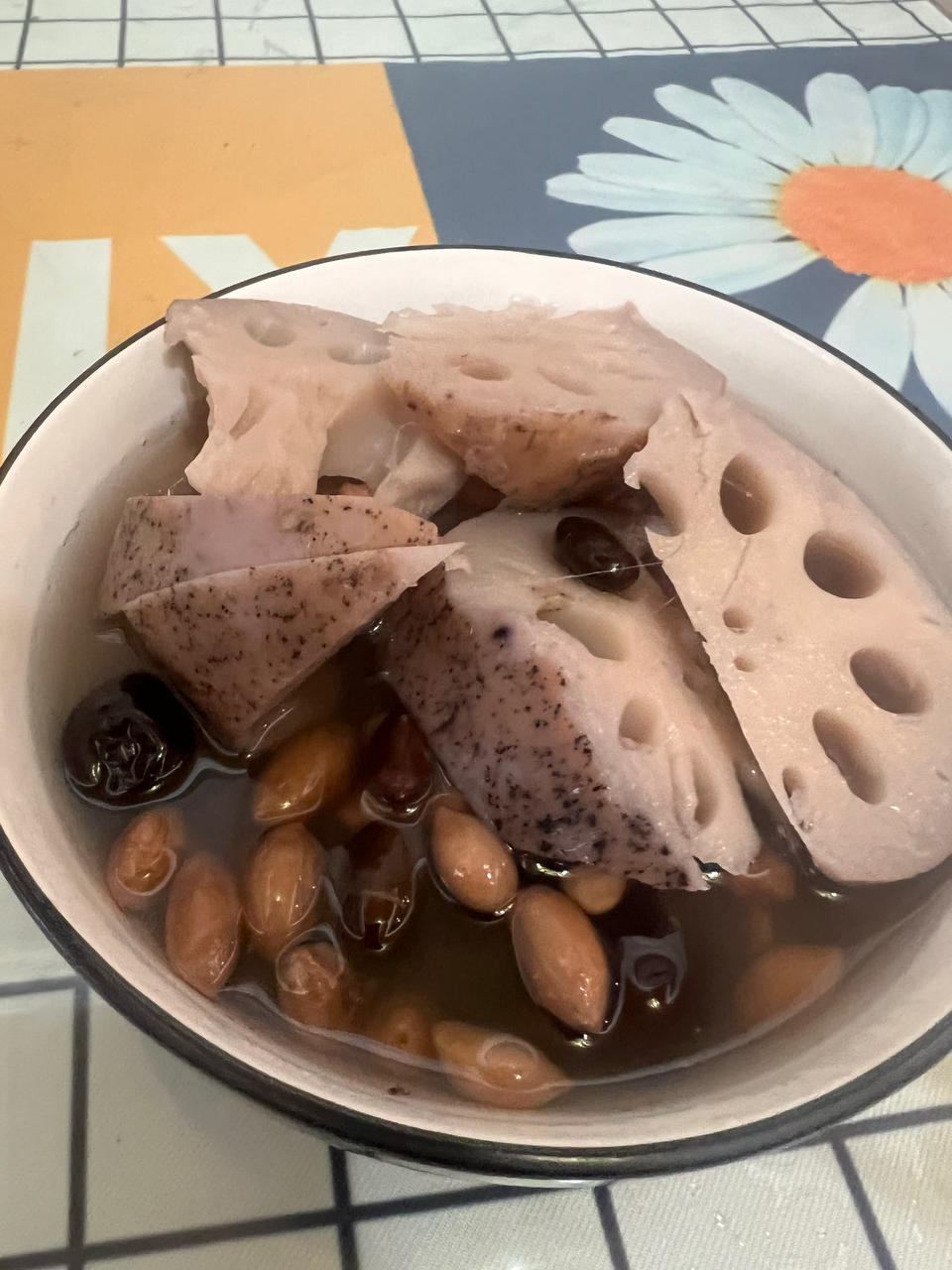 红枣花生藕汤