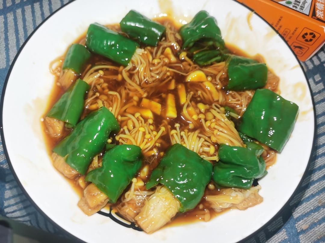 青椒卷金针菇，无敌下饭