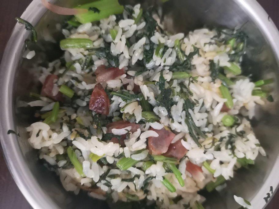 连吃三碗的茼蒿菜饭