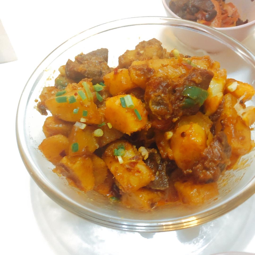 川味土豆烧排骨