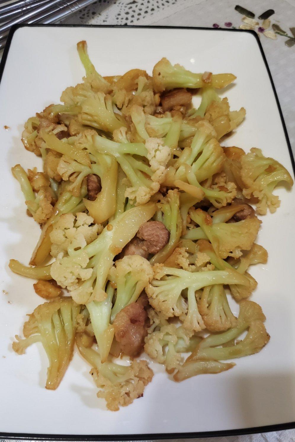 老丁的私房菜-干锅花菜