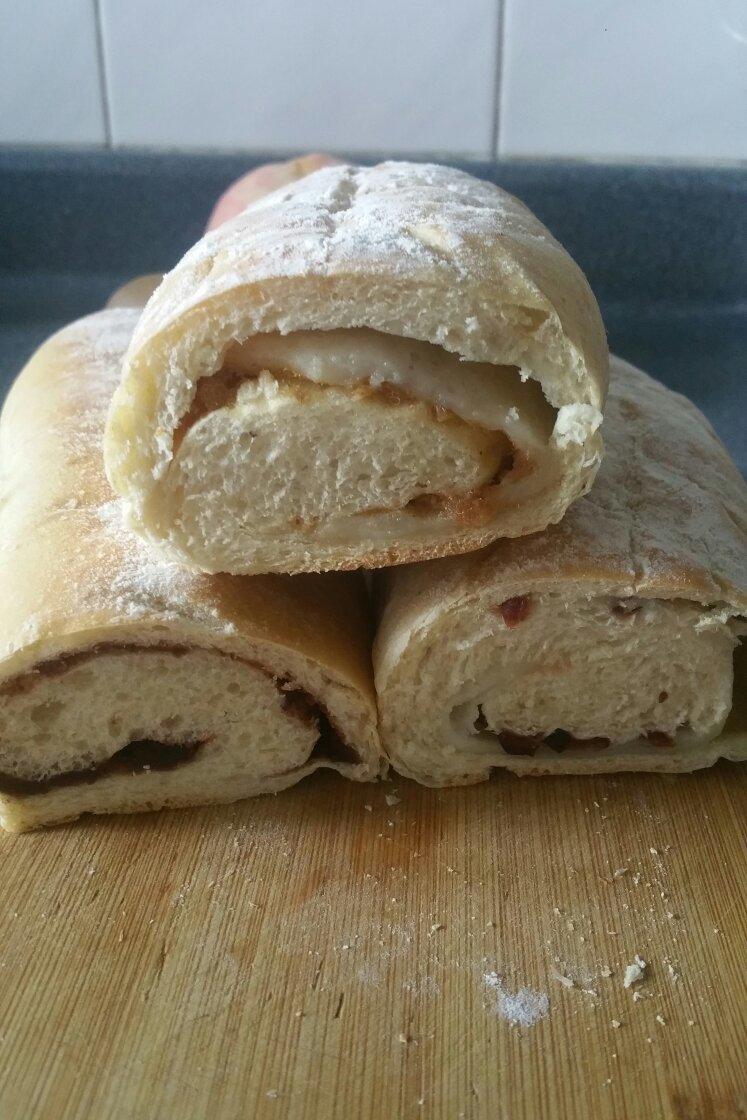 红豆/肉松麻薯软欧面包+石榴茶【曼食慢语】