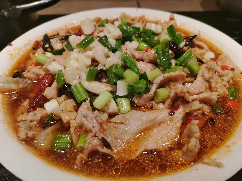 厨师长教你：“水煮肉片”的正宗做法，这味道真的很四川
