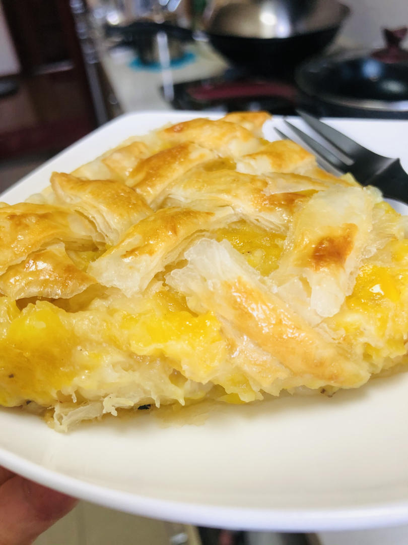 坏坏的小乖做的菠萝正当季一定要试试这款手抓饼版的菠萝派