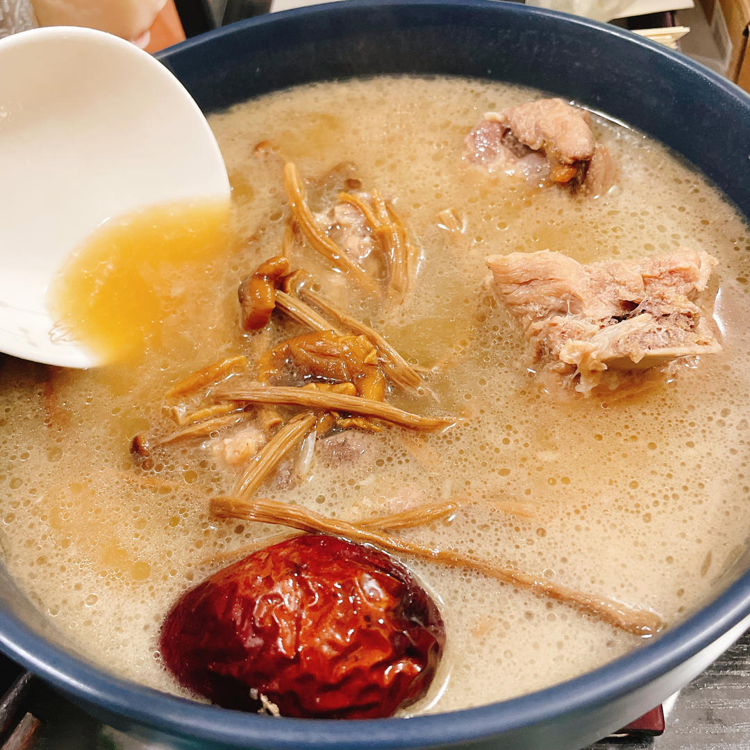 茶树菇排骨汤