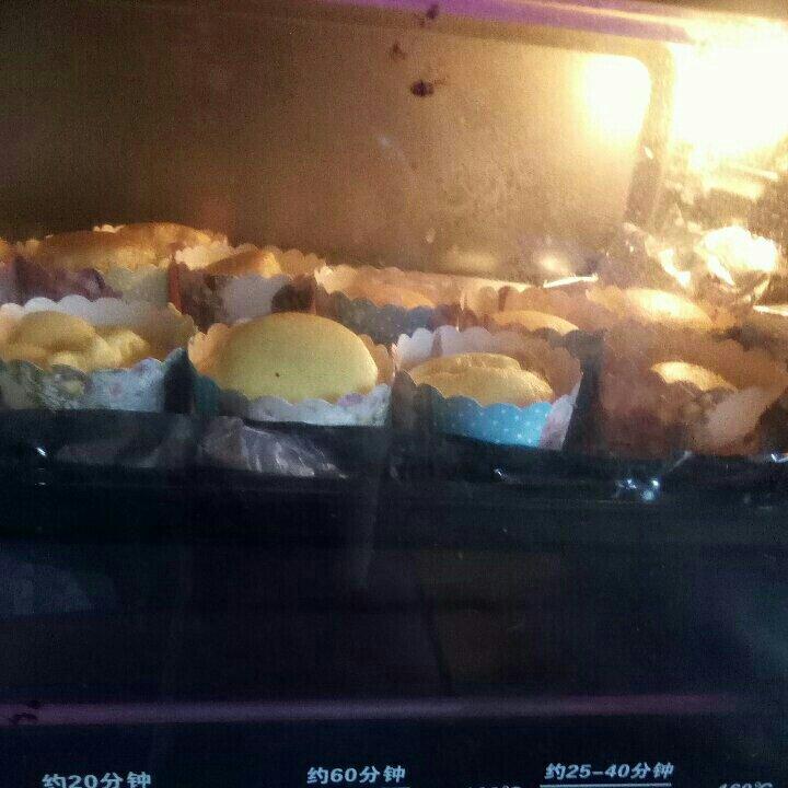 海绵杯子蛋糕