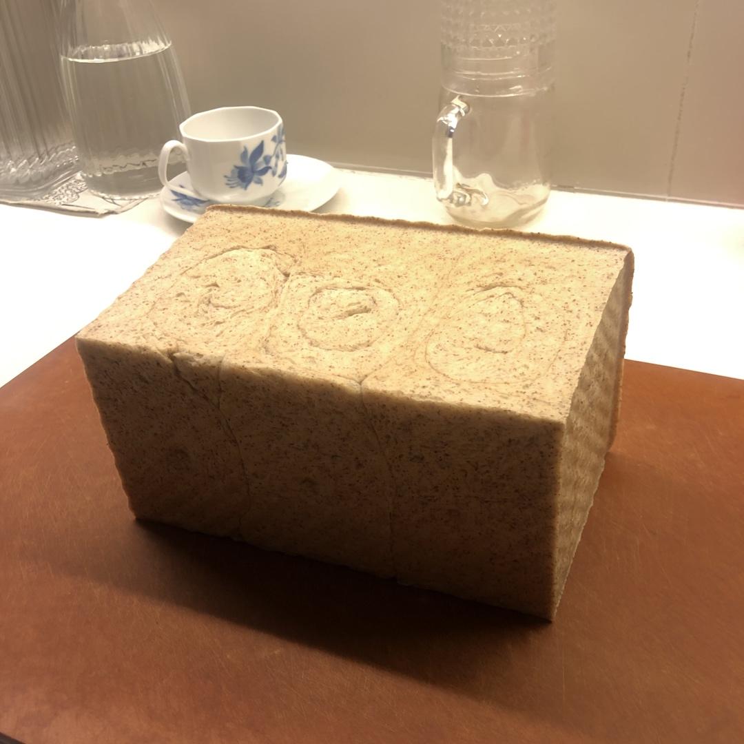 全家都爱吃的健康全麦吐司，新手也能做