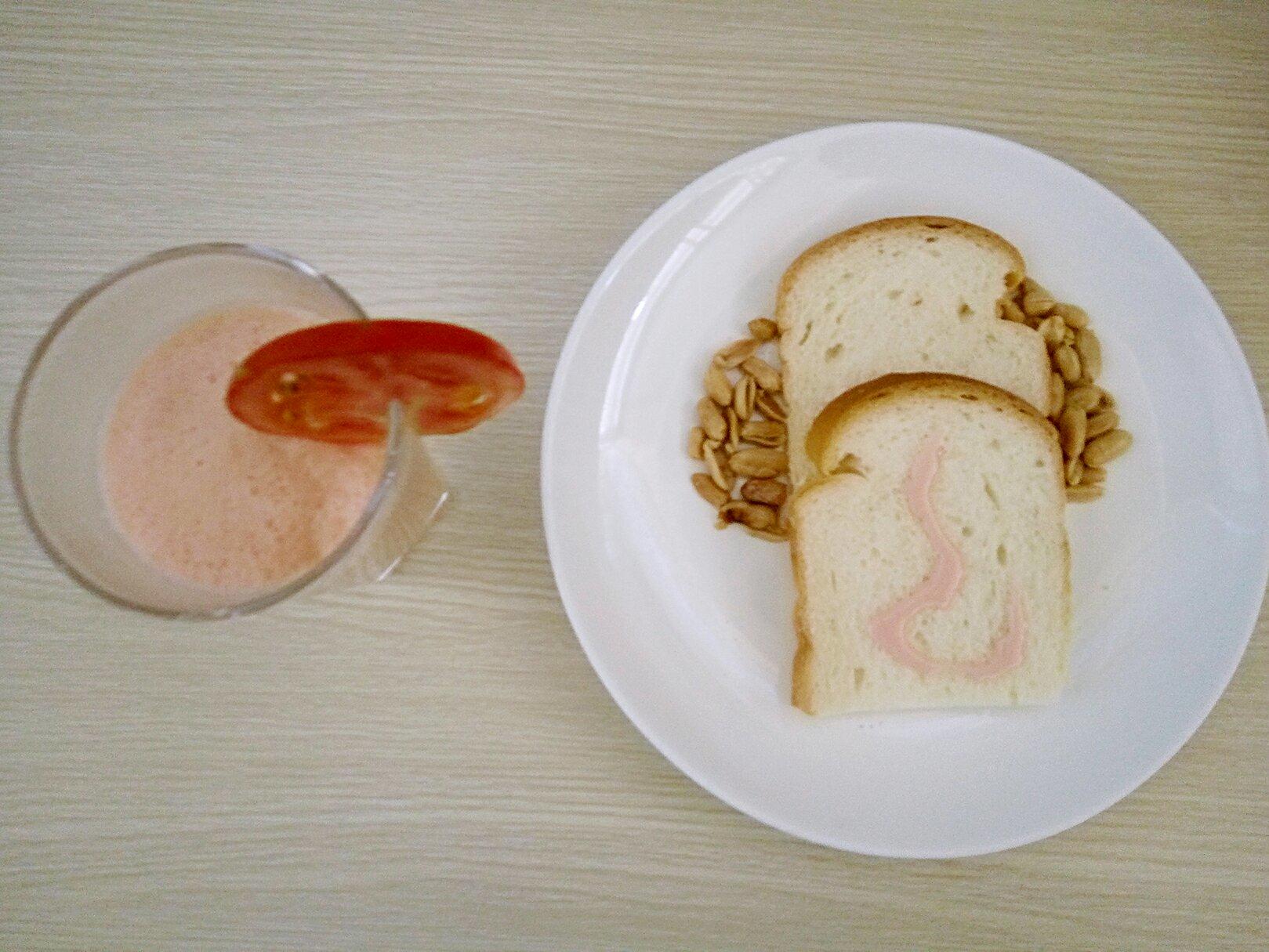 土司+番茄汁早餐（简易）