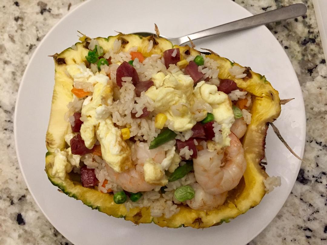 虾仁菠萝炒饭