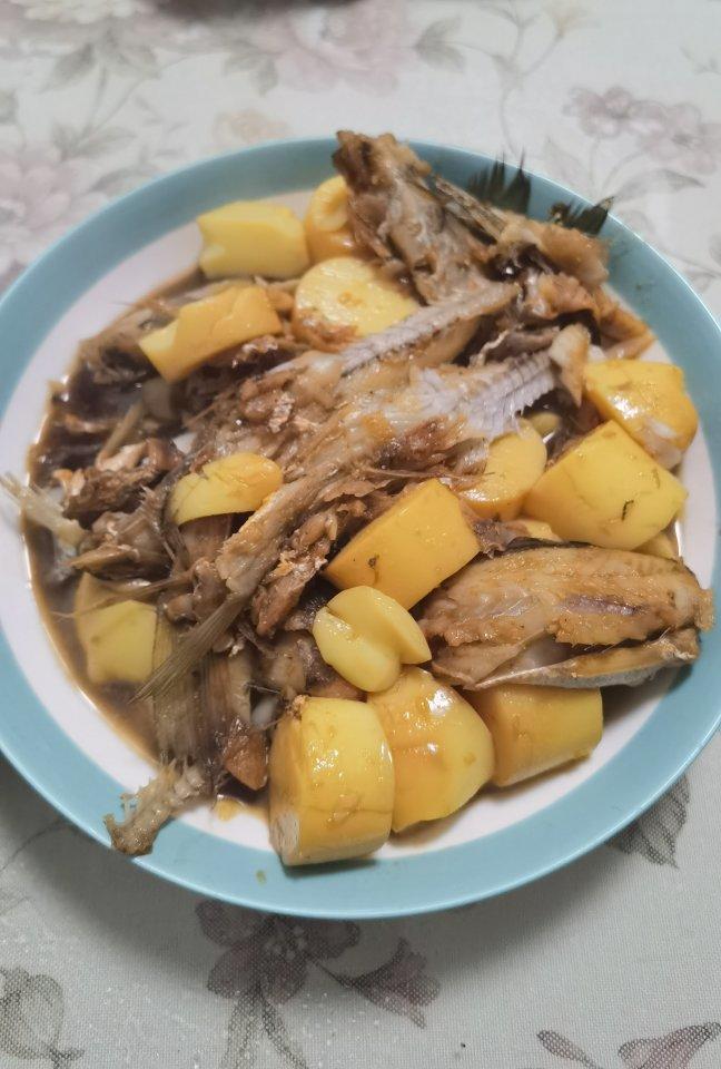 黄骨鱼豆腐汤
