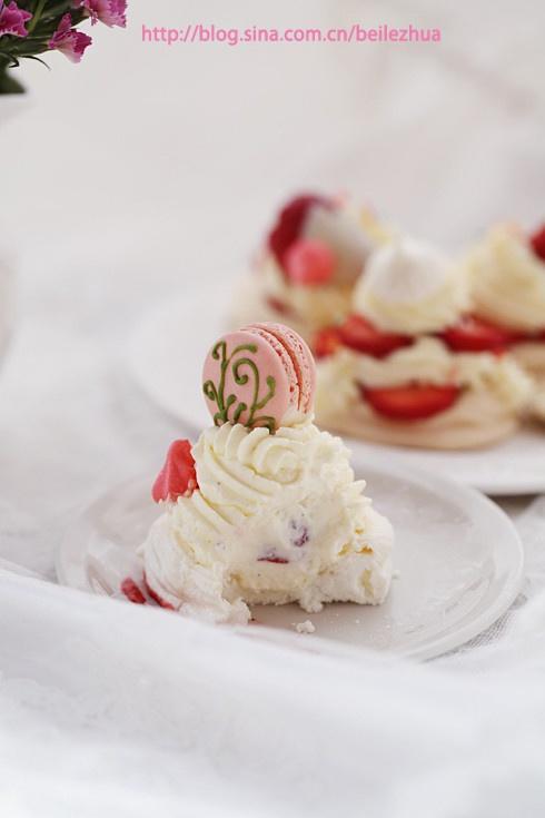 草莓奶油蛋白饼的做法