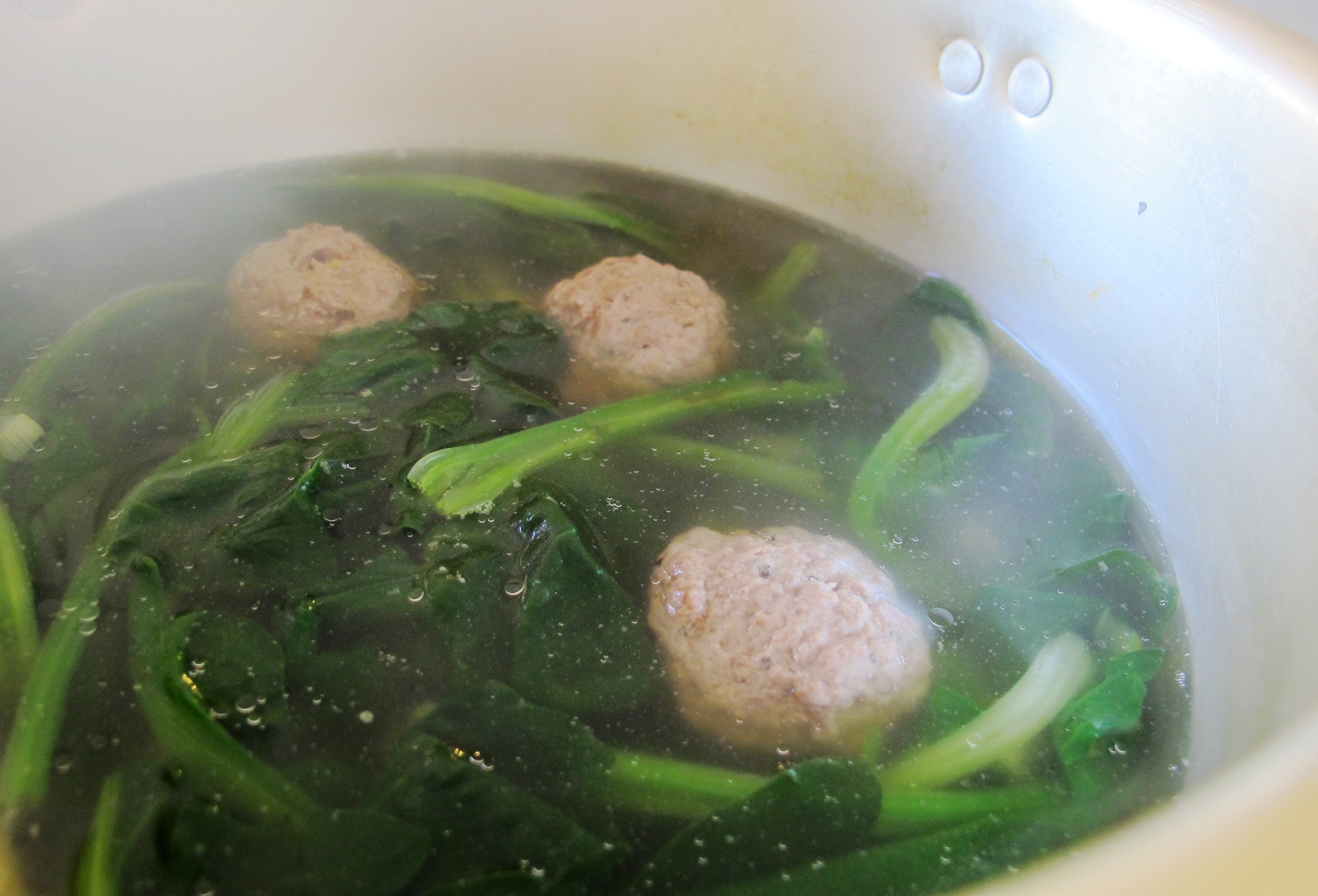 菠菜牛肉丸子汤