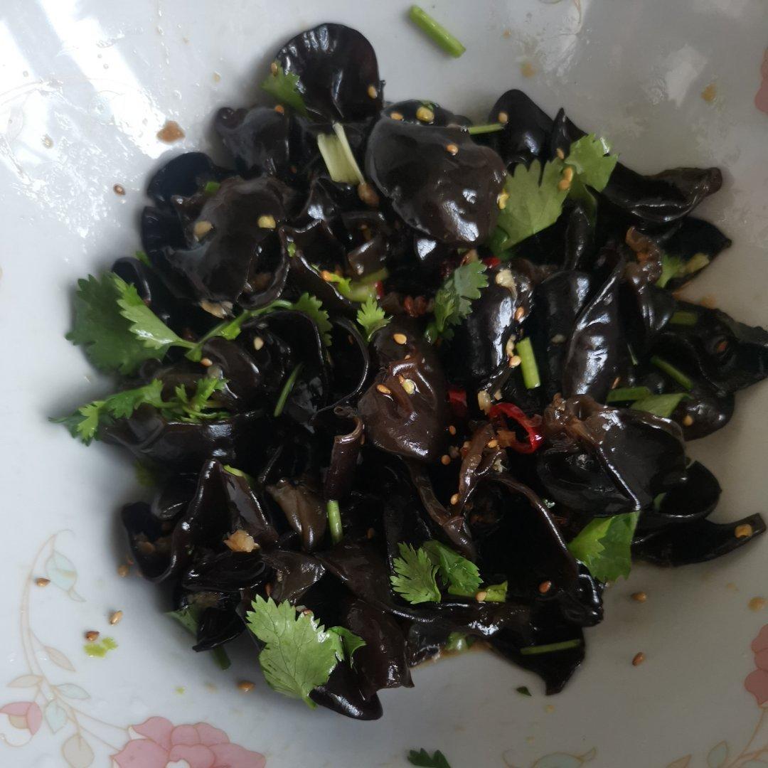 凉拌爽脆木耳