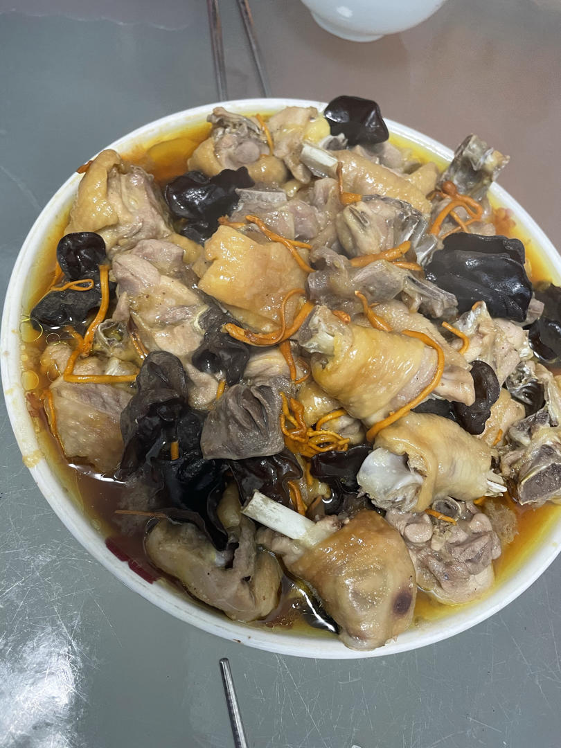 地道广东味——虫草花蒸鸡