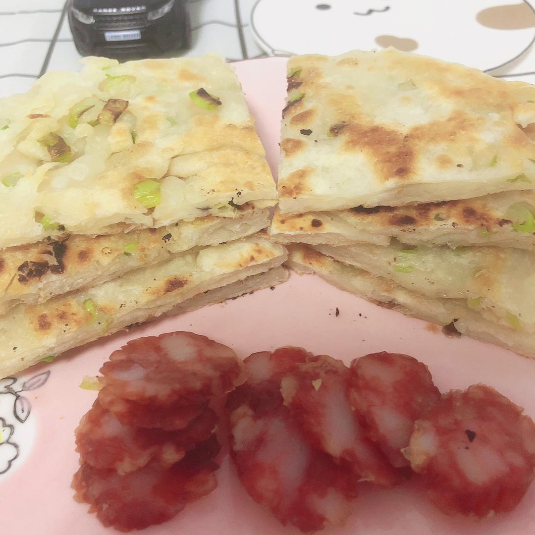 酥脆版葱油饼 看向往的生活也想吃葱油饼配香肠
