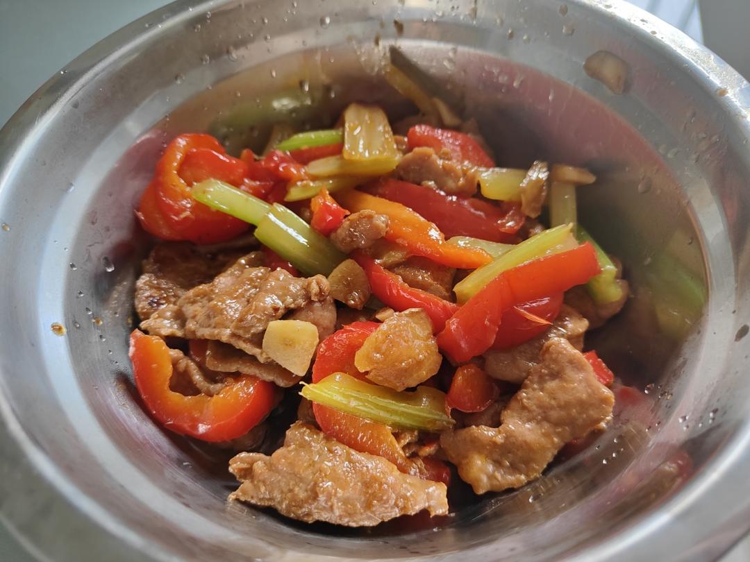 青红椒炒牛肉