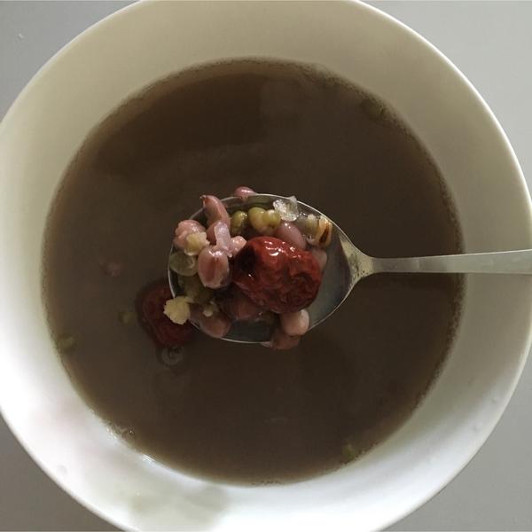 红枣绿豆薏仁汤