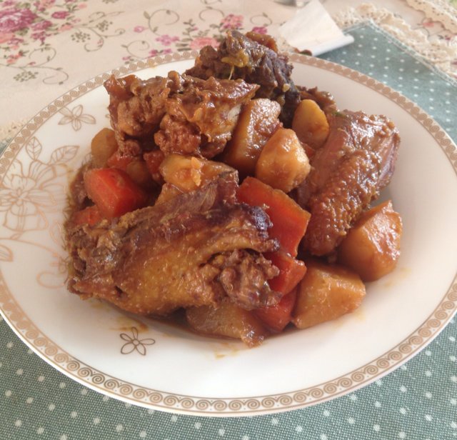 土豆炖鸡块