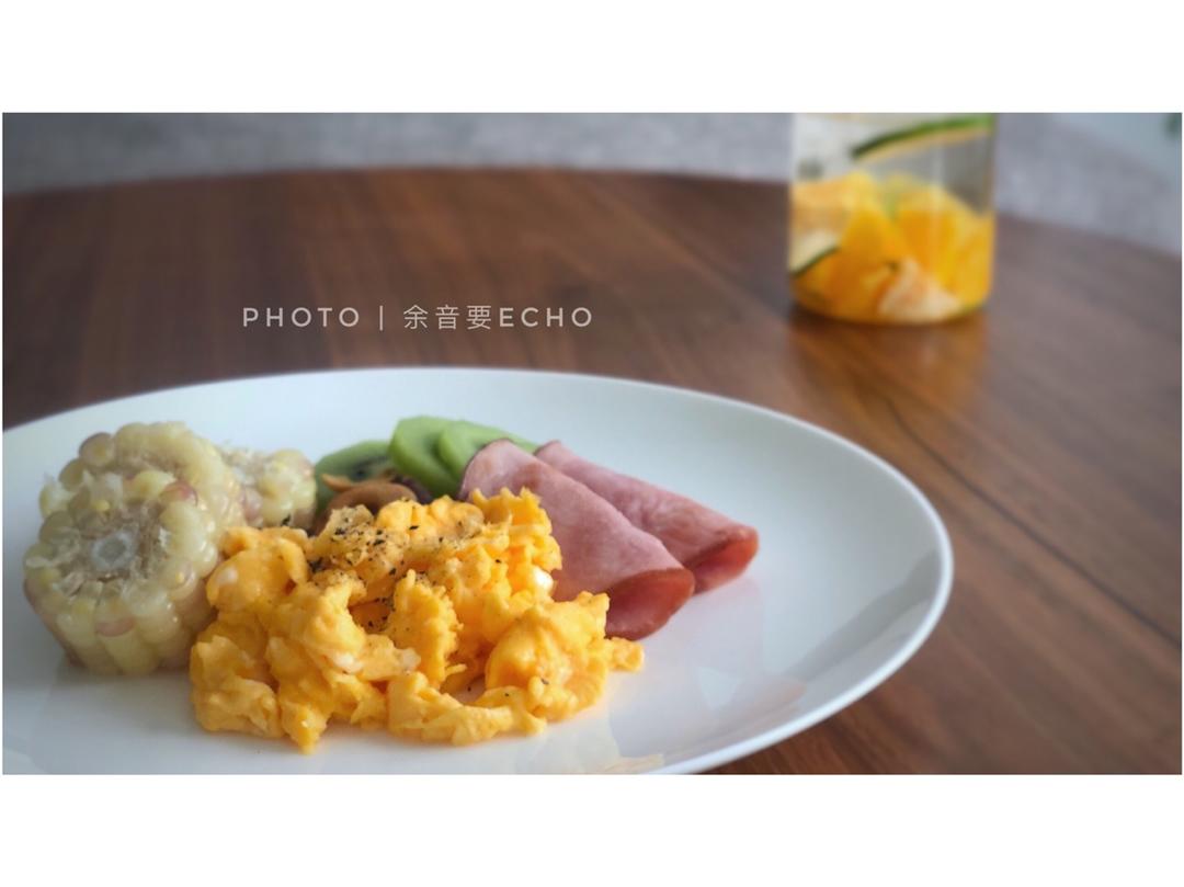 美式炒蛋 scrambled eggs