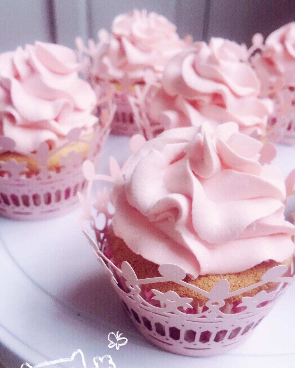 原味海绵纸杯蛋糕（非常适合裱花、盖糖皮的cupcake方子）