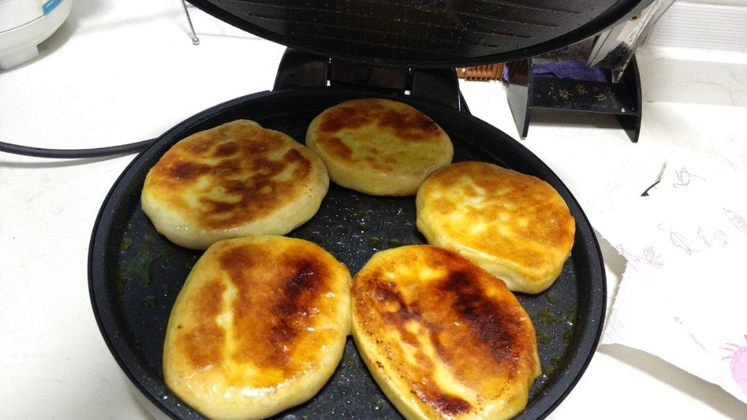 胡萝卜猪肉馅饼（电饼档）（馅料可换成自己喜欢的）
