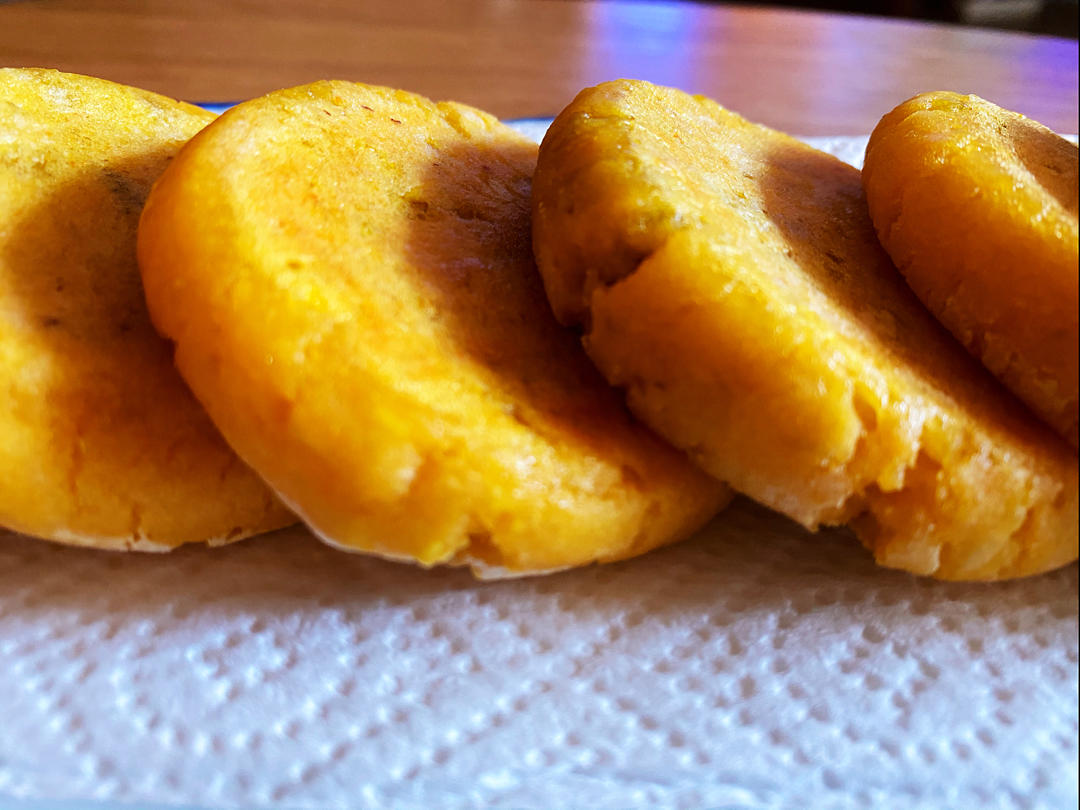 不用烤箱也酥酥的红豆饼