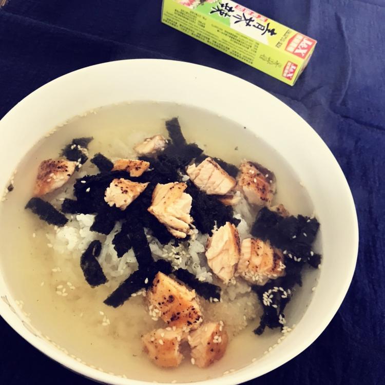 三文鱼茶泡饭