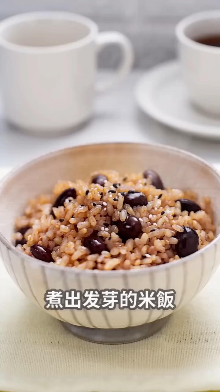 煮出发芽的米饭