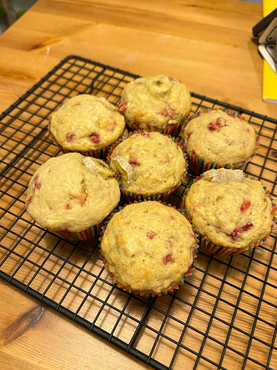 又快又美的草莓香蕉麦芬（杯子蛋糕）