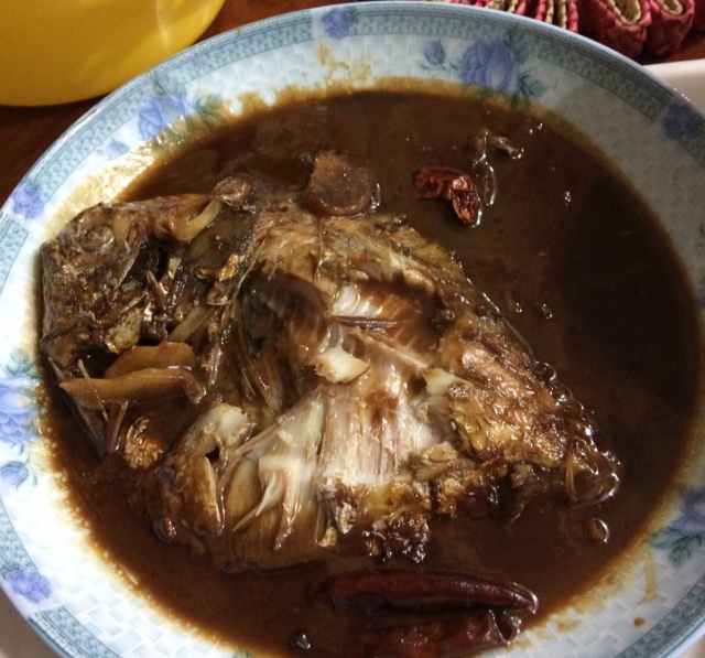 传统中式红烧平鱼