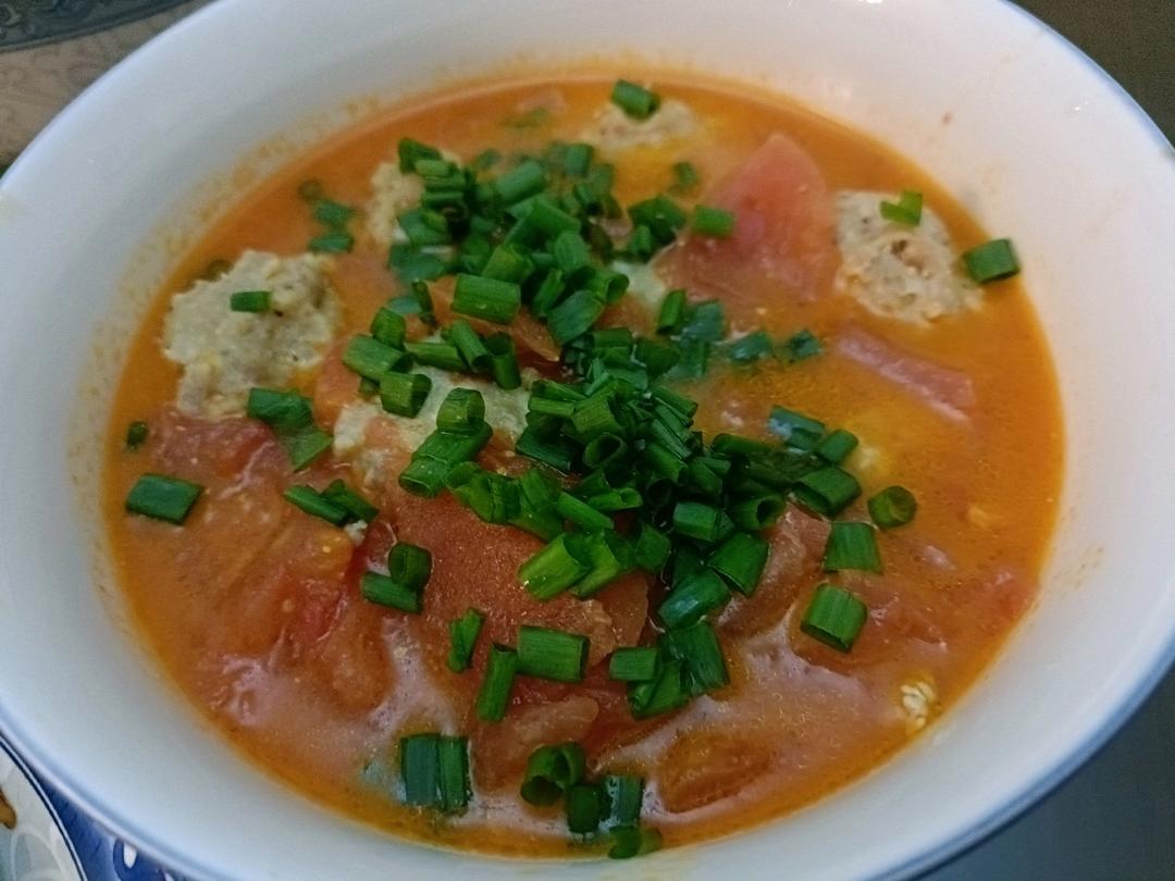 家传浓汤西红柿🍅猪肉丸子汤