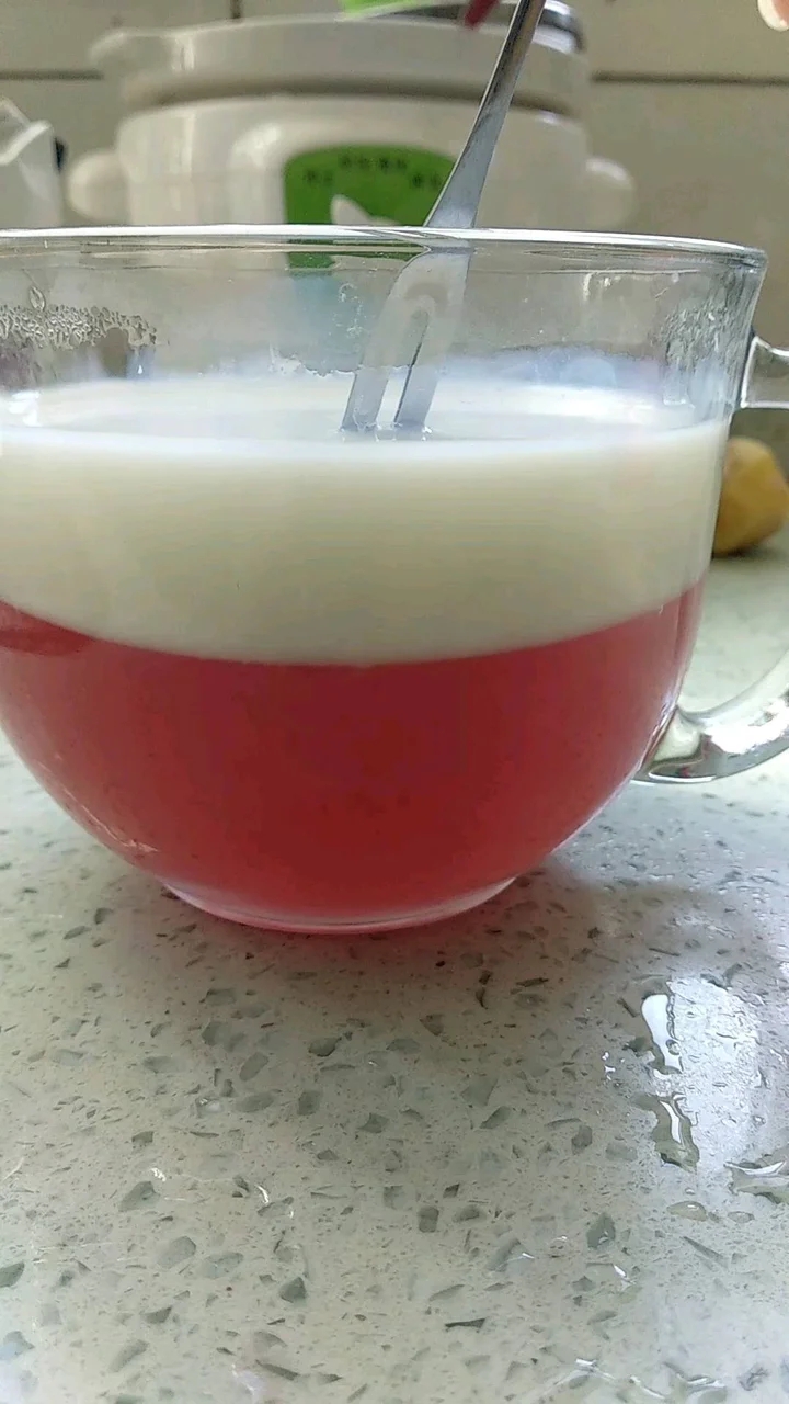巨好看的水果冻撞奶