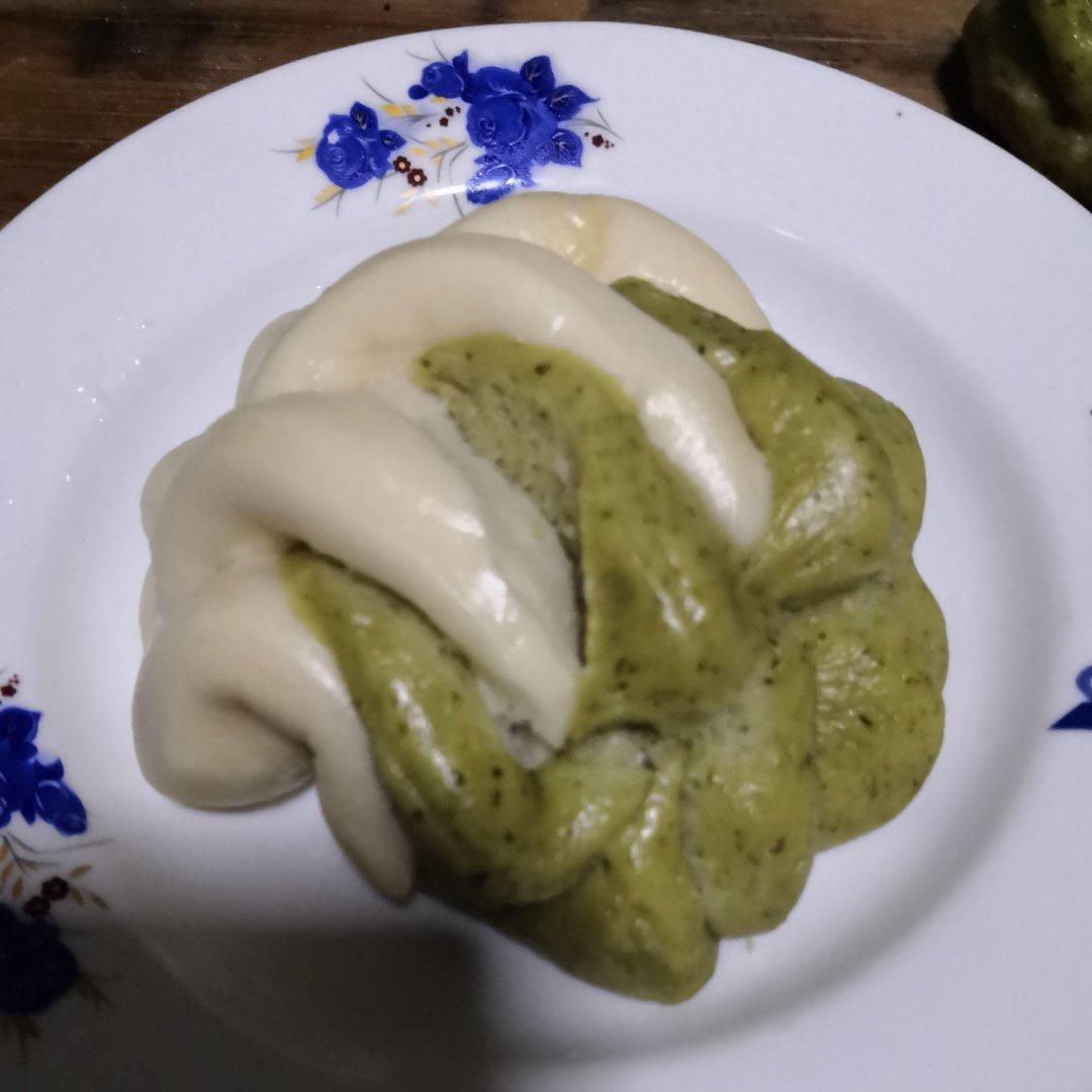 菠菜汁双色花卷